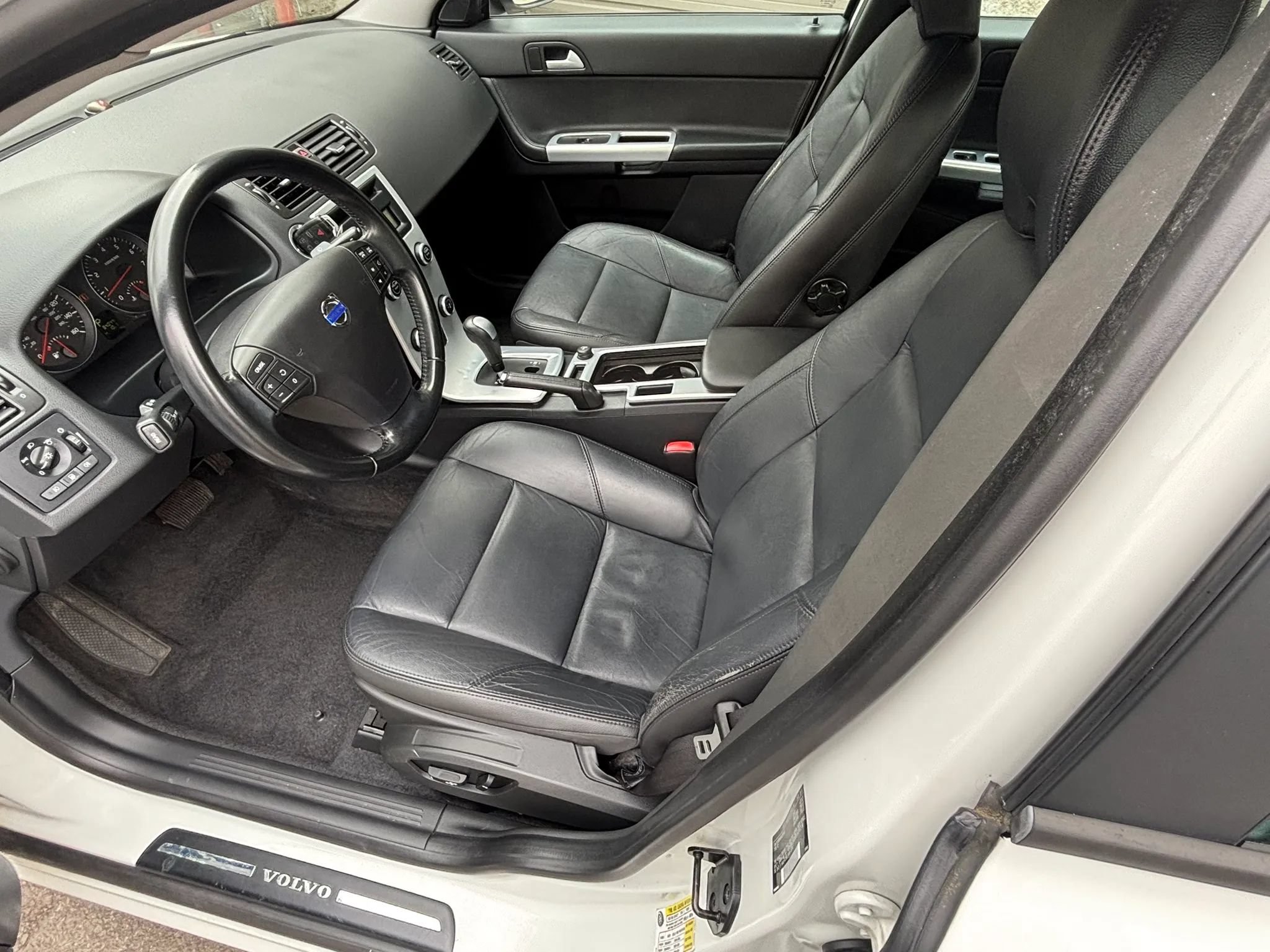 Used 2010 Volvo S40 2.4i FWD image 18