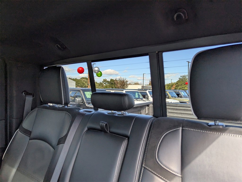 Used 2025 RAM 2500 Laramie w/ Sport Appearance Package image 31
