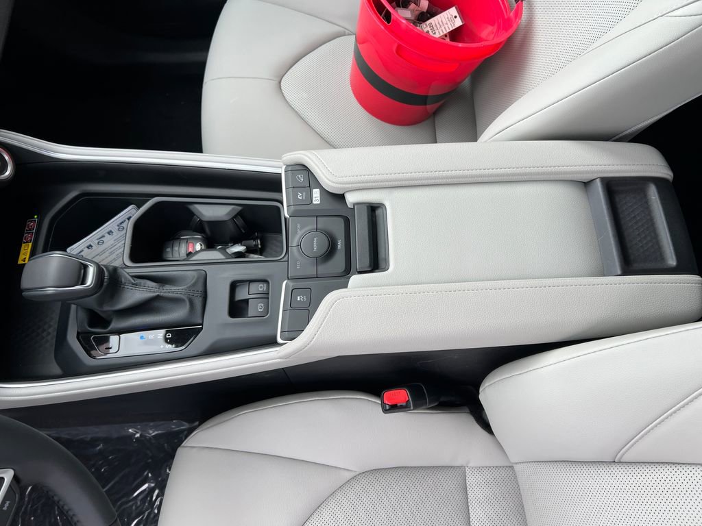 New 2026 Toyota Grand Highlander AWD Hybrid image 27