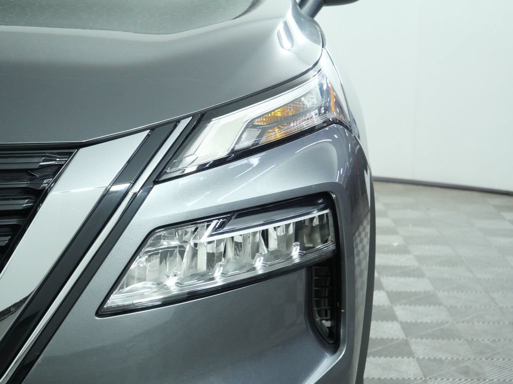 Used 2023 Nissan Rogue SV AWD/4WD image 14