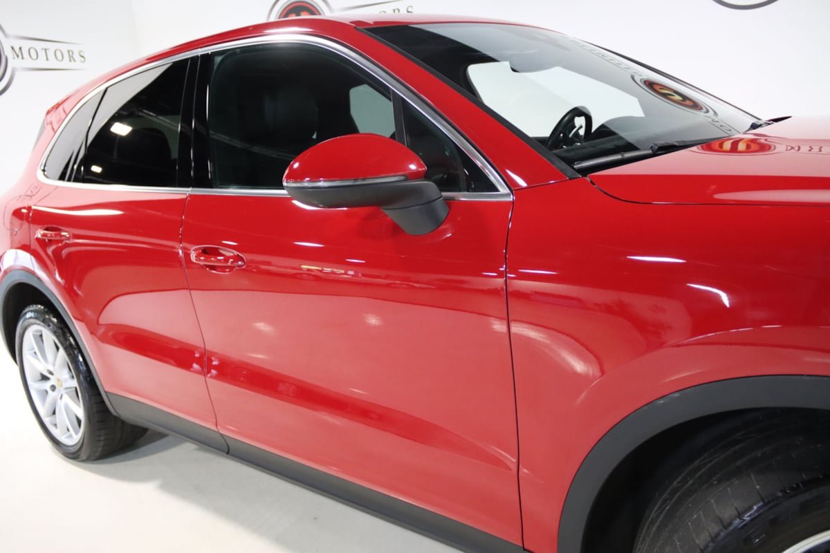 Used 2022 Porsche Cayenne Platinum Edition AWD/4WD image 7
