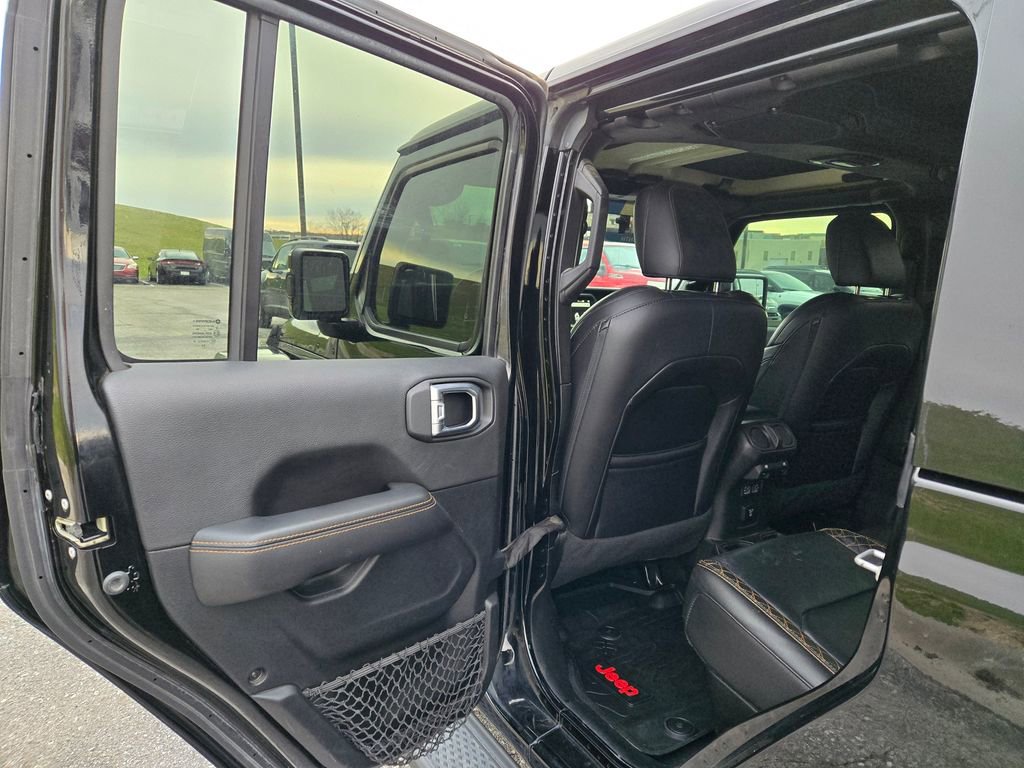 Used 2021 Jeep Gladiator Overland image 30