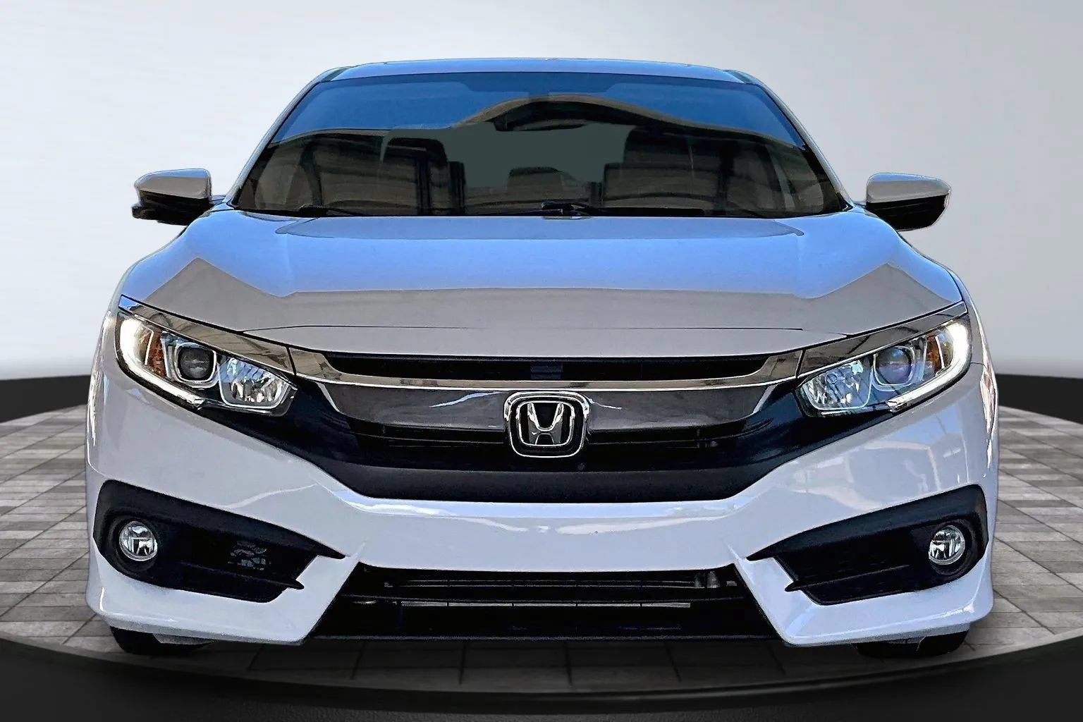 Used 2017 Honda Civic EX image 2