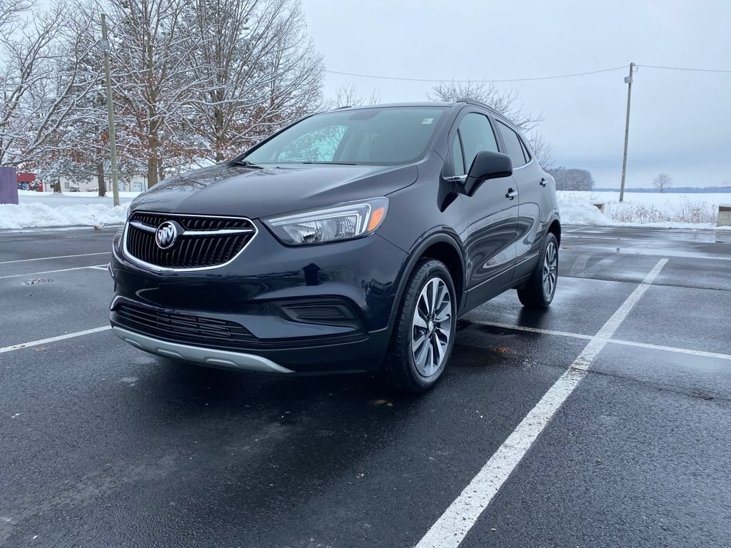 Used 2022 Buick Encore Preferred AWD/4WD image 3