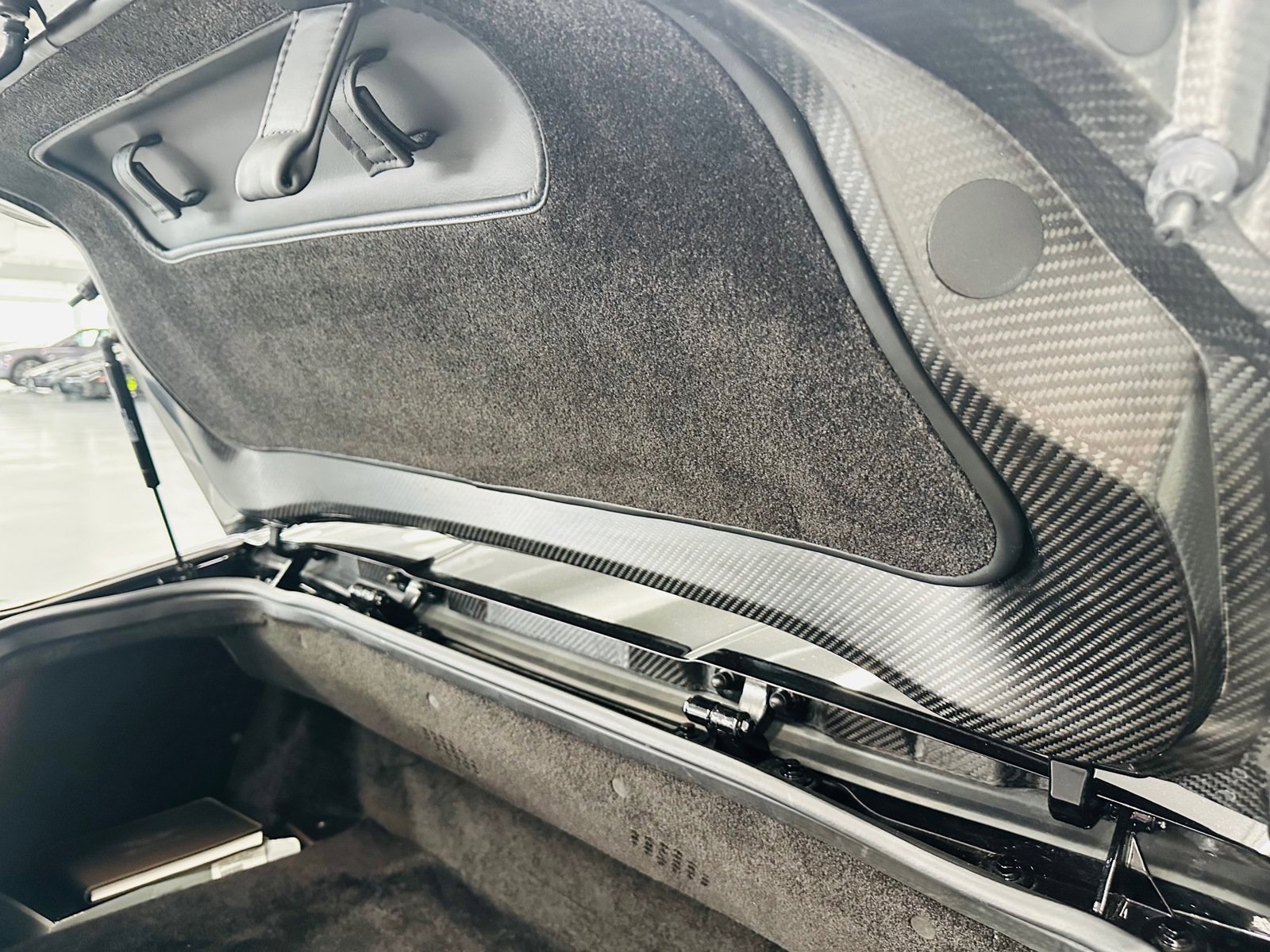Used 2018 Aston Martin Vanquish S RWD image 20