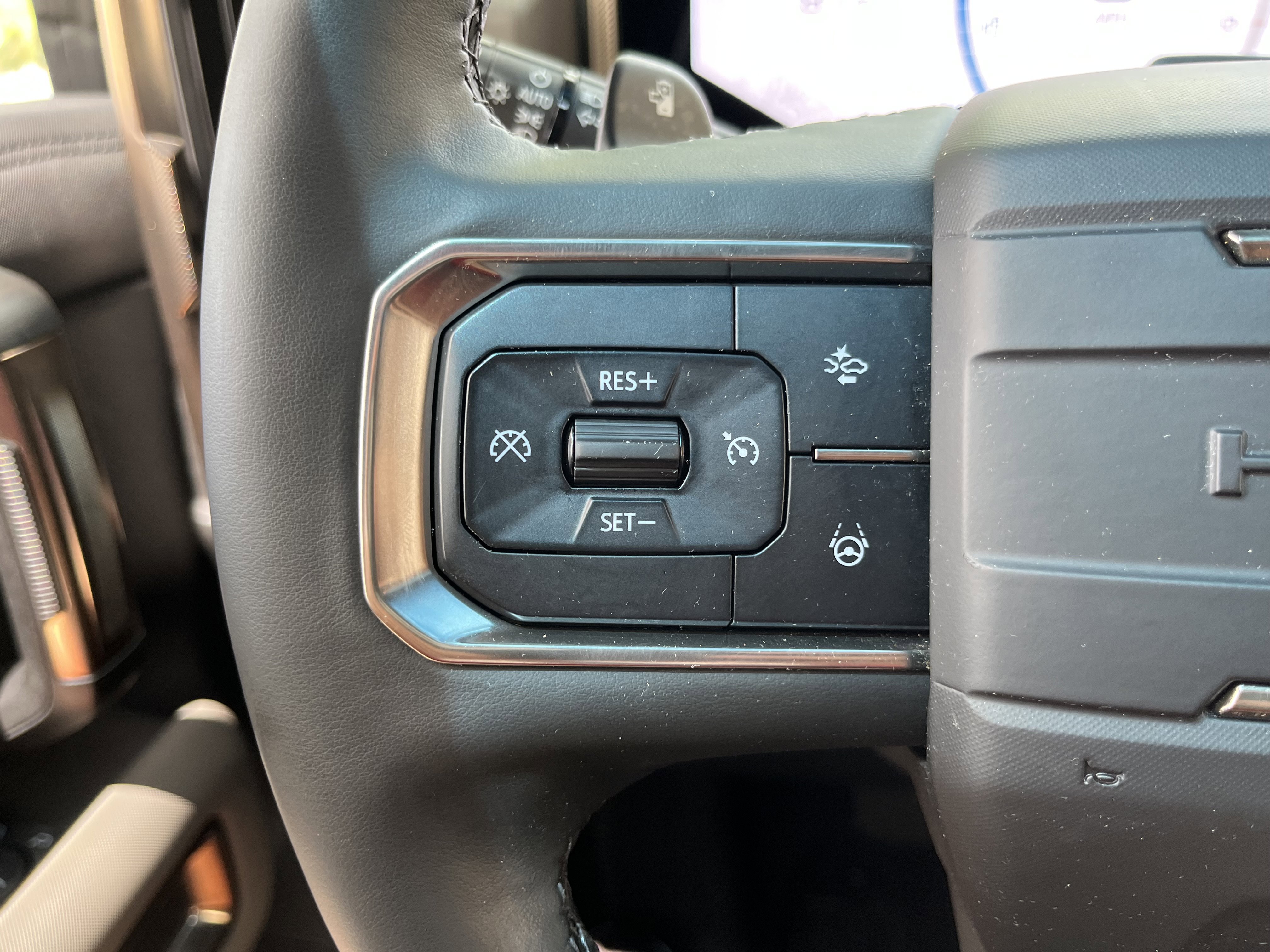 Used 2024 GMC Hummer EV 3X w/ Omega Edition AWD/4WD image 23