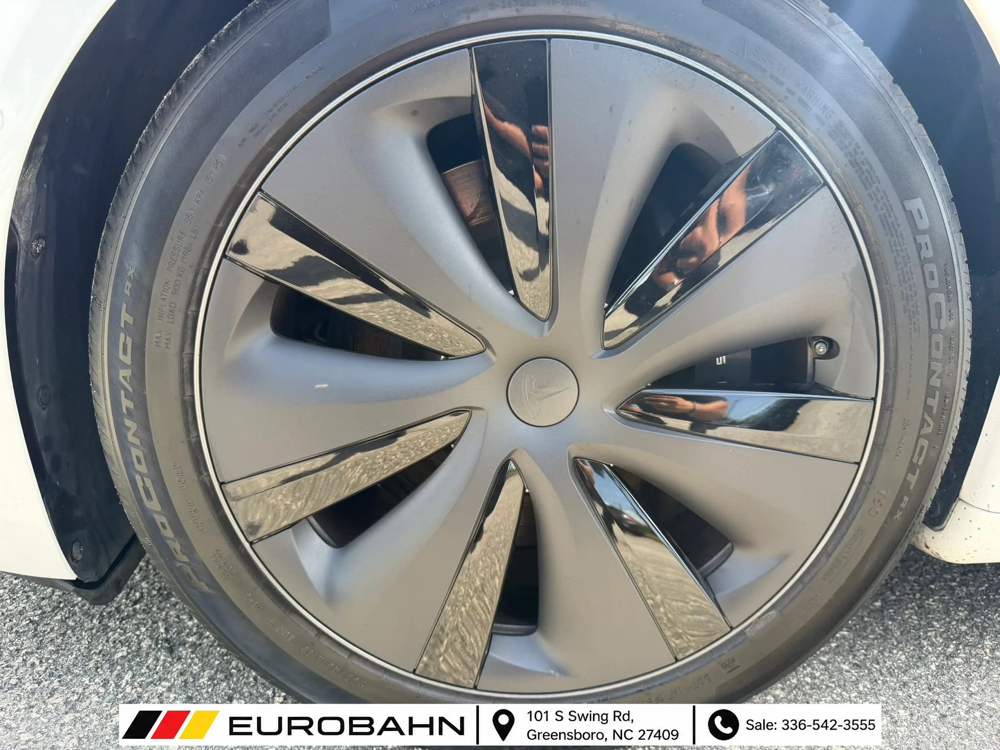 Used 2023 Tesla Model S AWD/4WD image 24