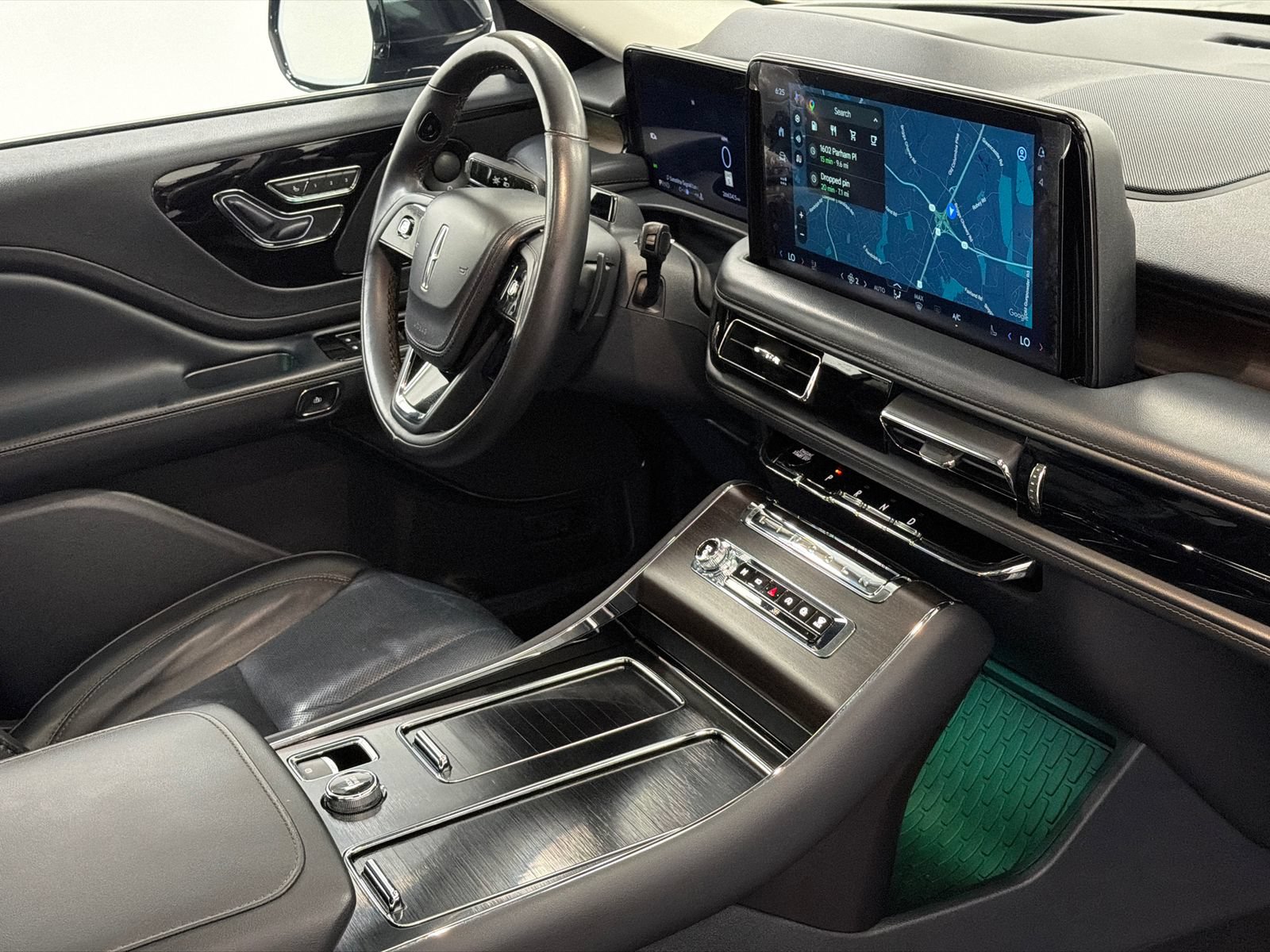 Used 2025 Lincoln Aviator Reserve AWD/4WD image 11