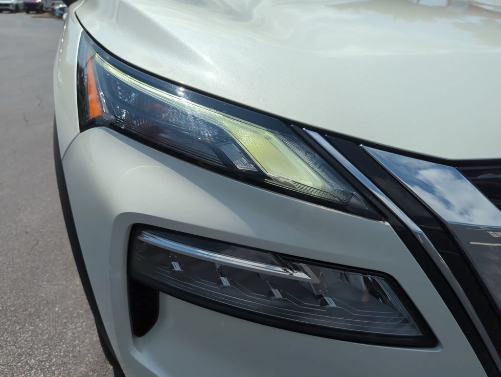 Certified 2023 Nissan Rogue SV AWD/4WD image 17