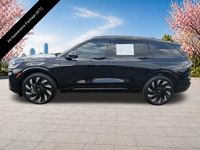 Used 2024 Lincoln Nautilus Reserve w/ Equipment Group 202A AWD/4WD image 3