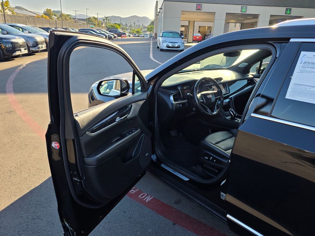 Used 2020 Cadillac XT6 Premium Luxury image 47