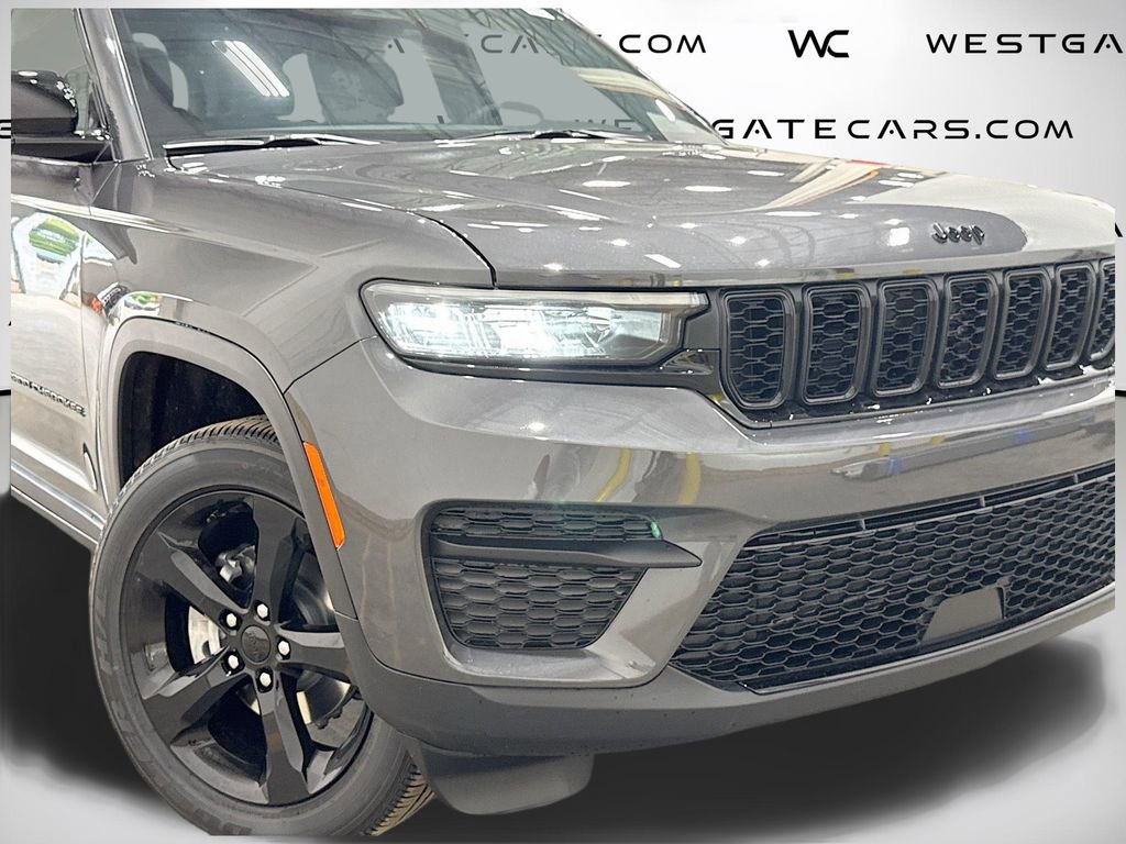 New 2025 Jeep Grand Cherokee Altitude image 50