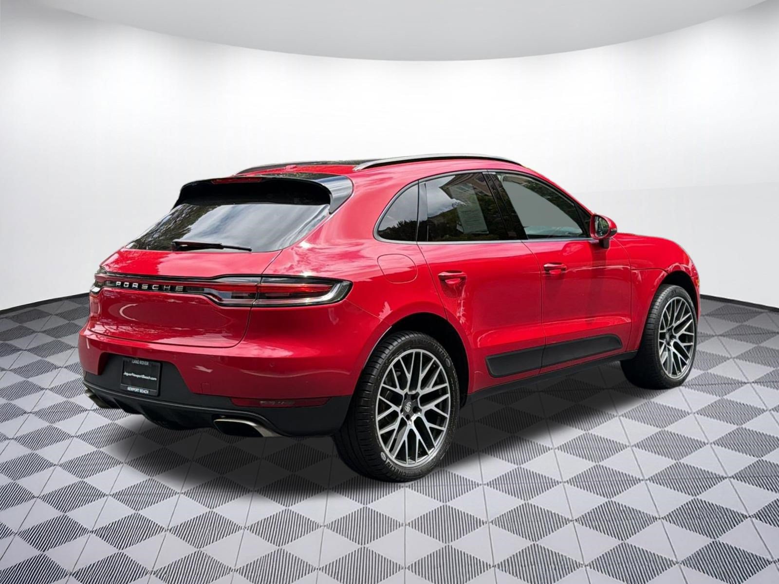 Used 2019 Porsche Macan AWD/4WD image 9