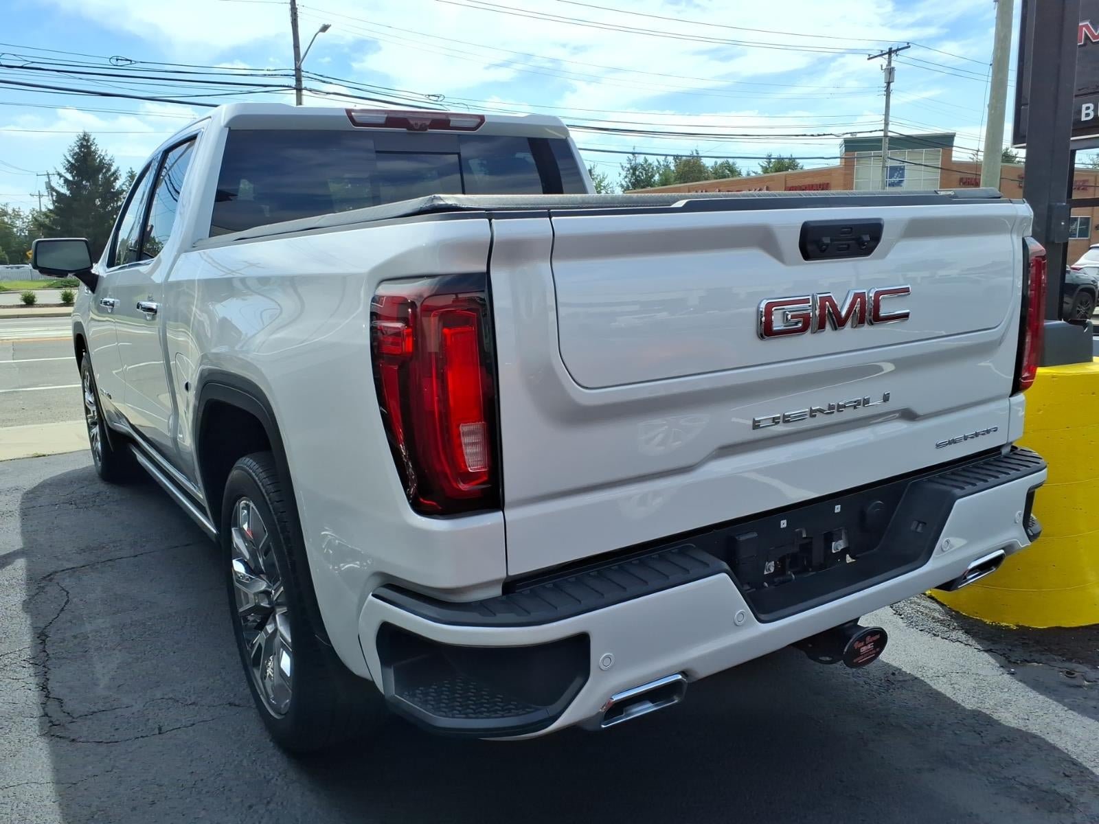 Used 2024 GMC Sierra 1500 Denali w/ Denali Reserve Package AWD/4WD image 6