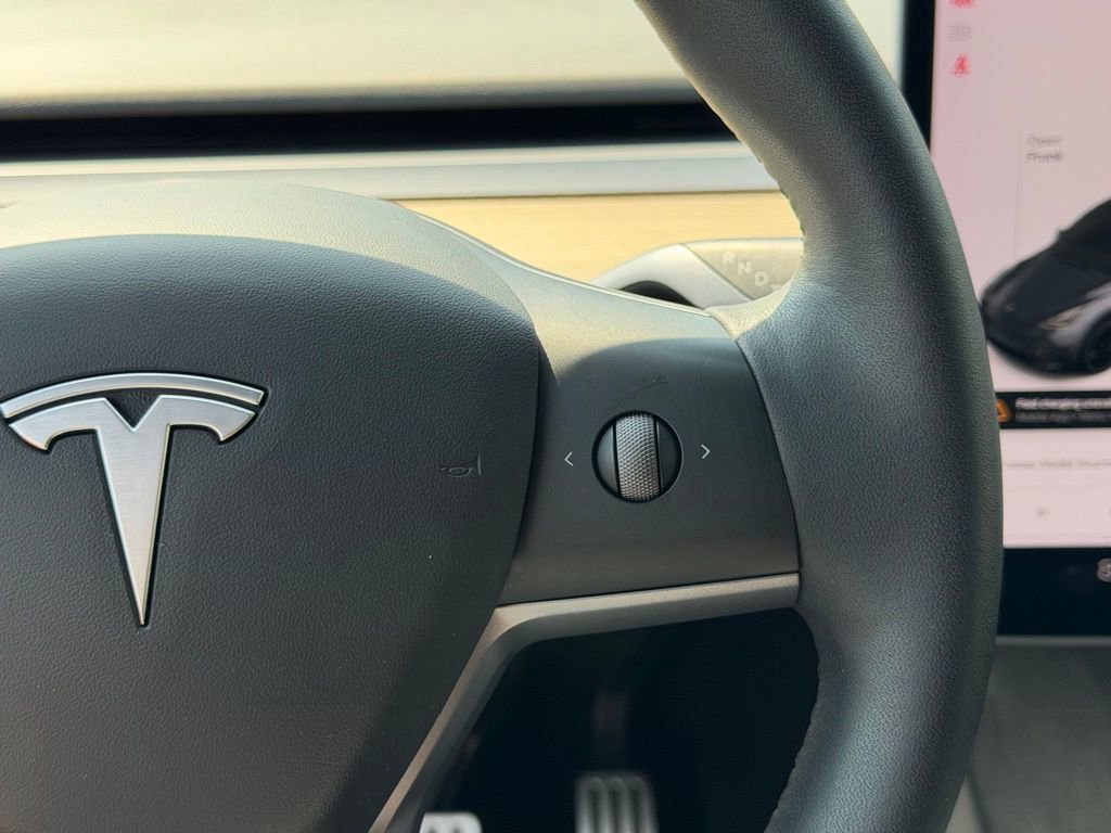 Used 2021 Tesla Model Y Performance image 16