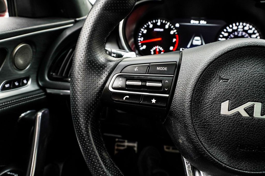 Used 2023 Kia Stinger GT2 image 35