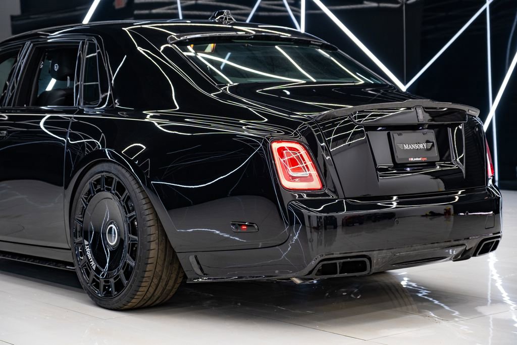 Used 2026 Rolls-Royce Phantom Sedan image 16
