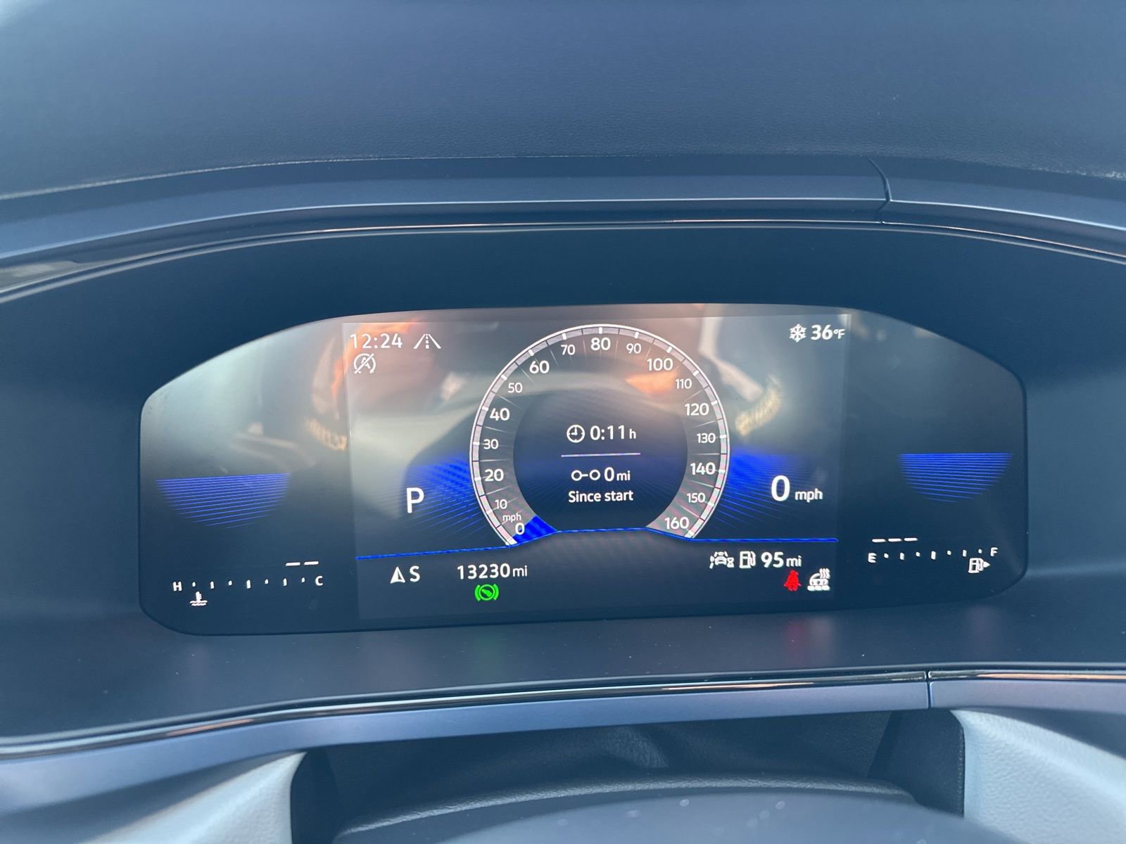 Certified 2024 Volkswagen Taos SE w/ Panoramic Sunroof Package image 42