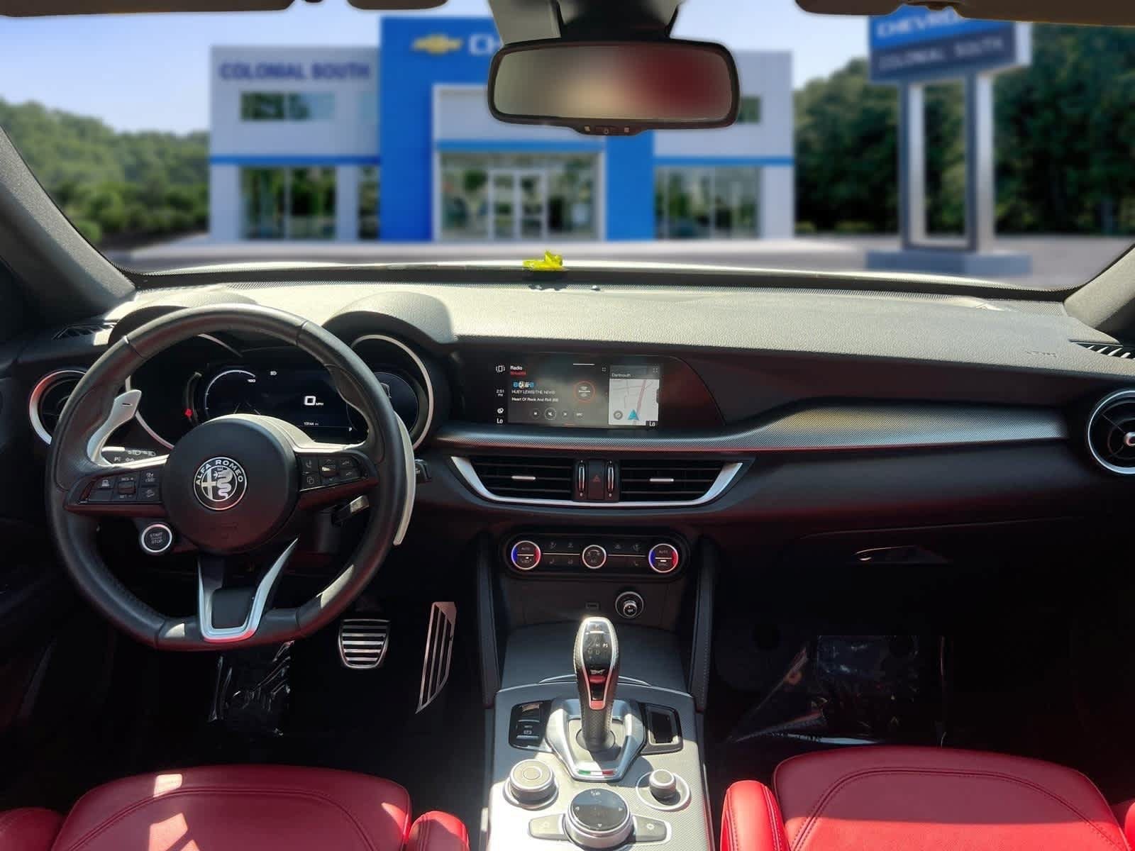 Used 2024 Alfa Romeo Stelvio Veloce AWD/4WD image 31