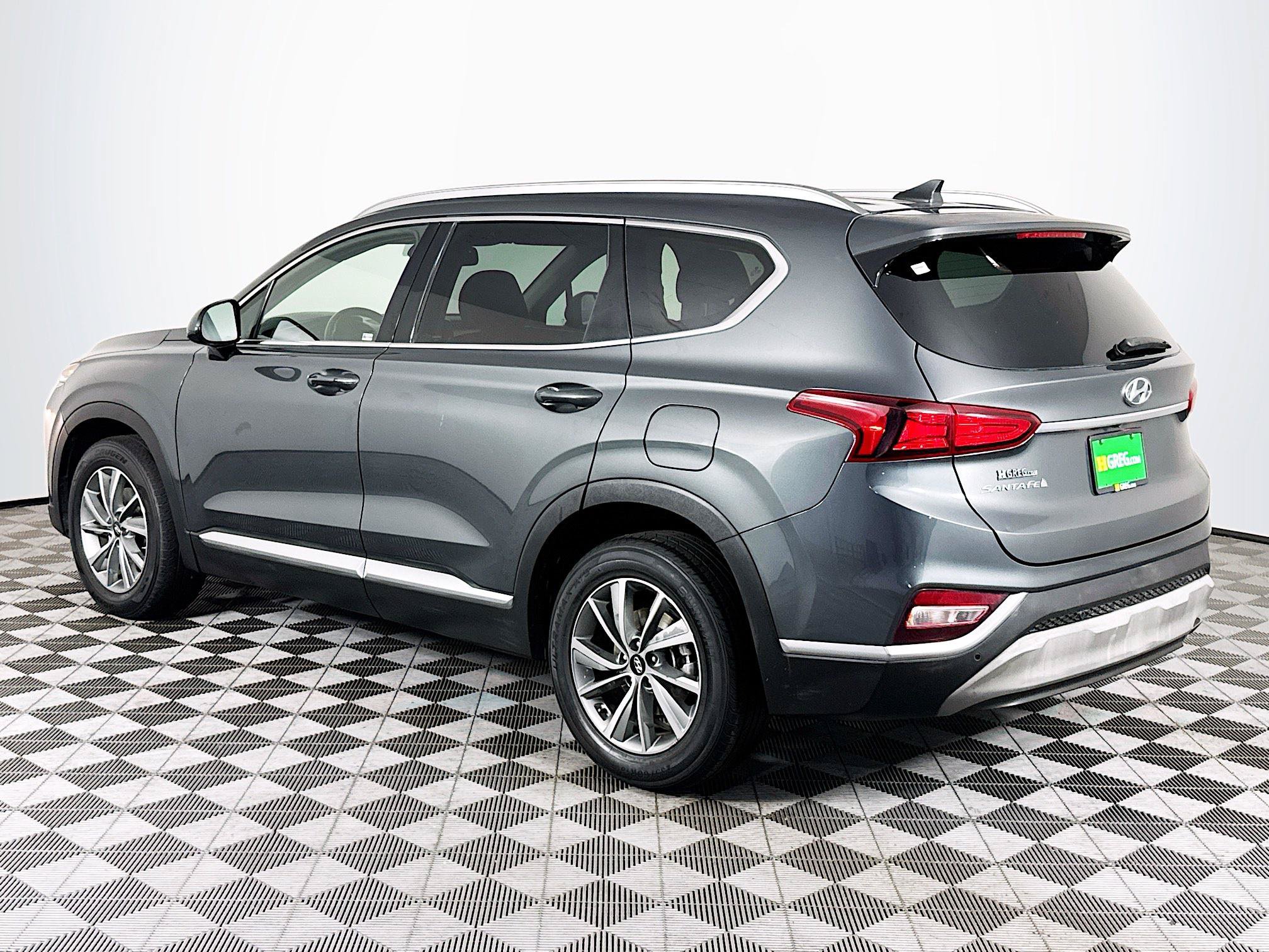 Used 2019 Hyundai Santa Fe SEL w/ Cargo Package FWD image 6