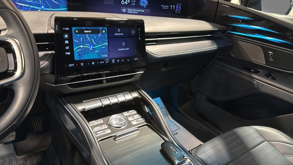 Used 2024 Lincoln Nautilus Reserve image 24