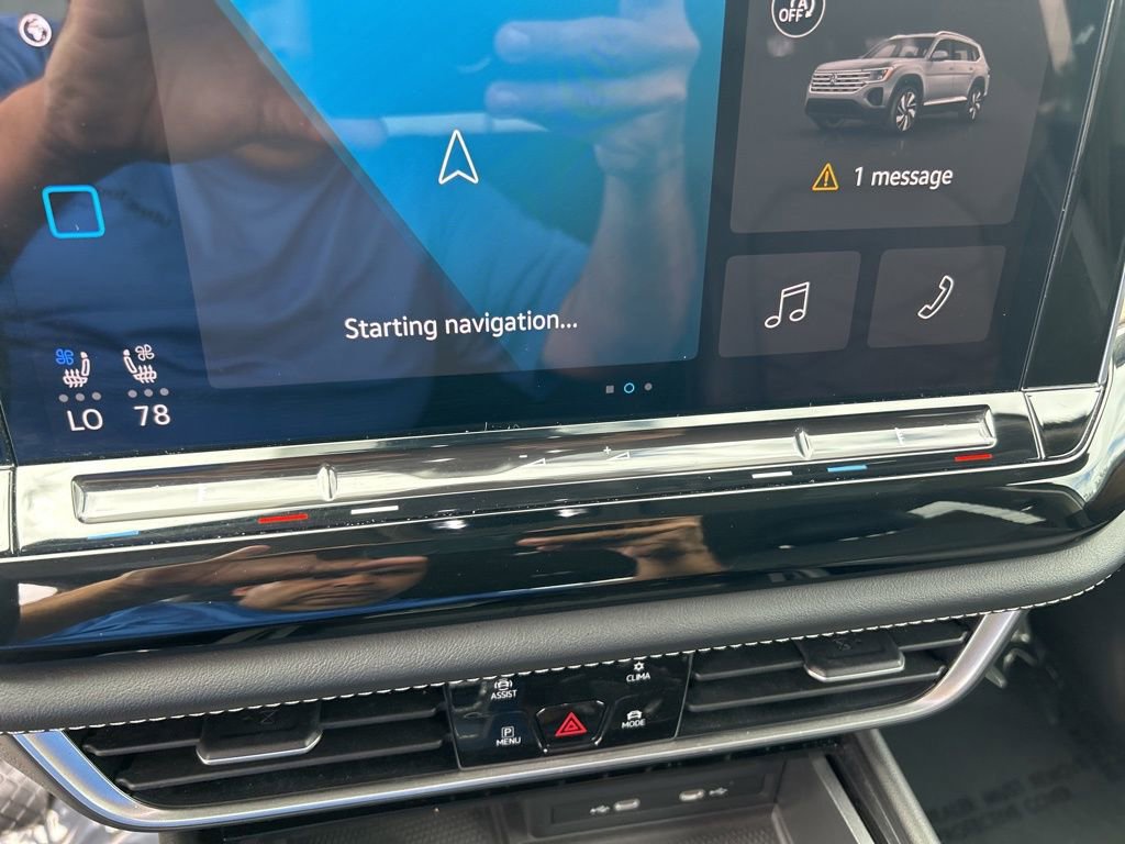 Used 2024 Volkswagen Atlas SE image 40