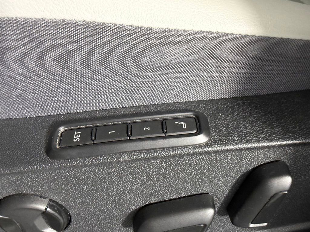 Used 2022 Volkswagen ID.4 Pro S image 22