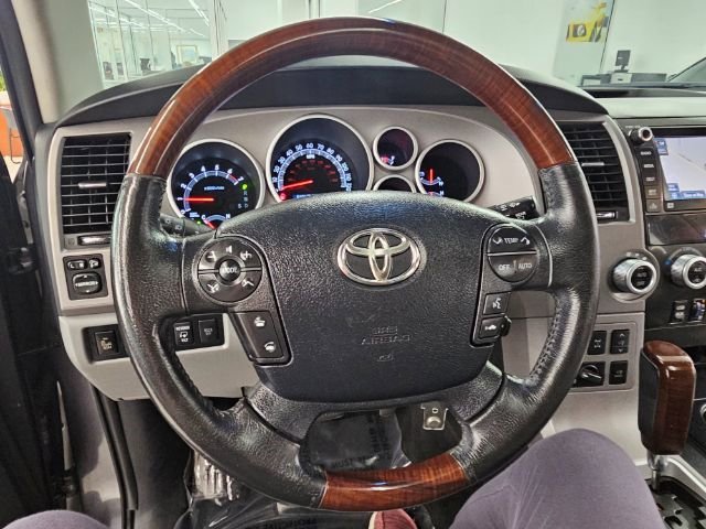 Used 2013 Toyota Sequoia Platinum image 10