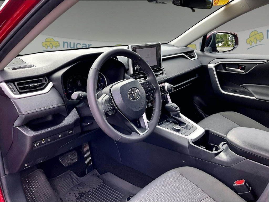 Used 2025 Toyota RAV4 XLE w/ Convenience Package AWD/4WD image 8