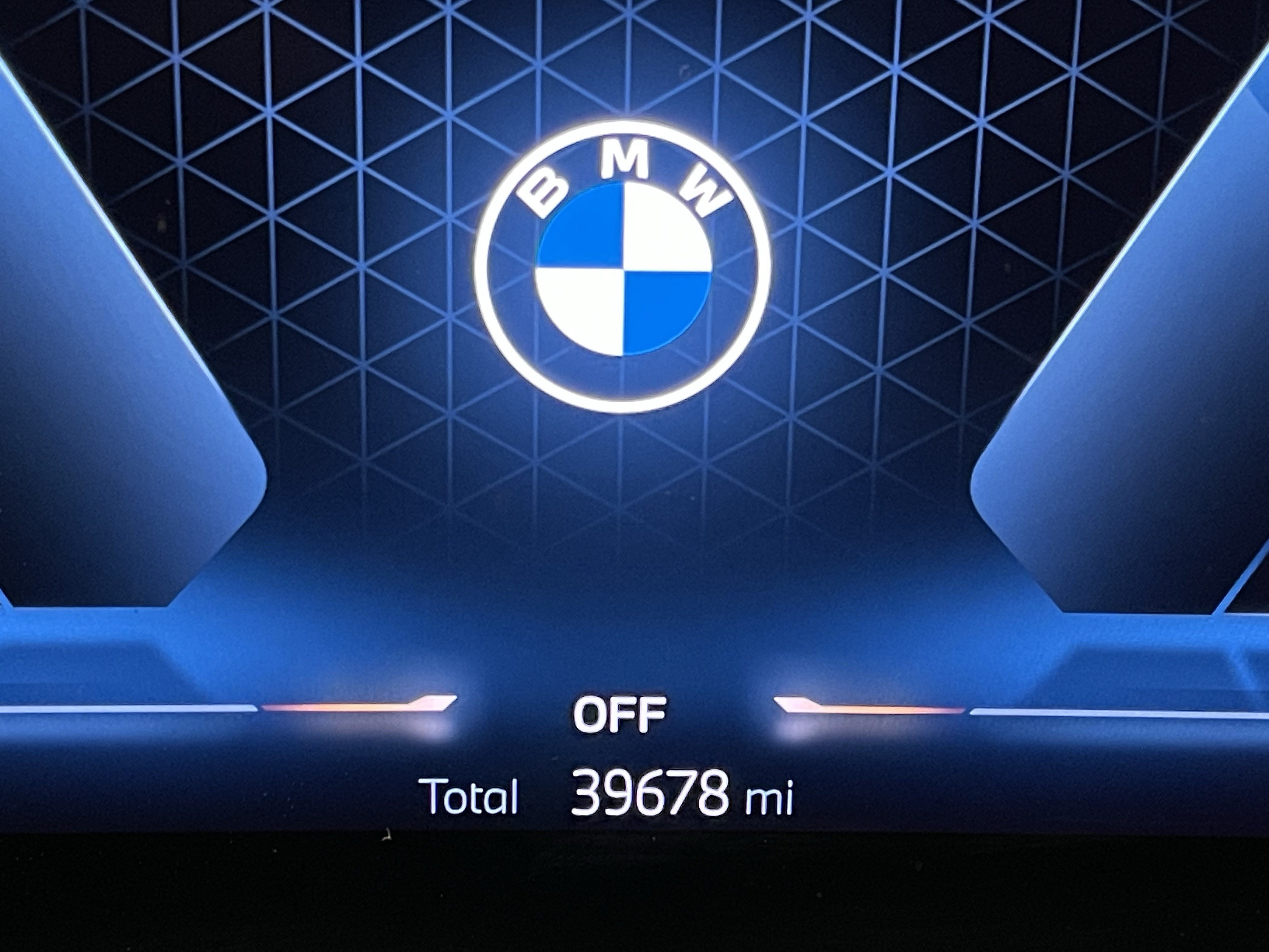 Certified 2023 BMW 330i xDrive Sedan w/ Premium Package AWD/4WD image 21