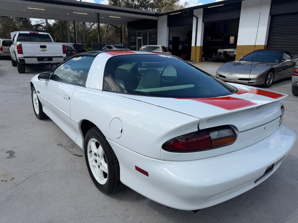 Used 1997 Chevrolet Camaro Z28 w/ Preferred Equipment Group 2 RWD image 4