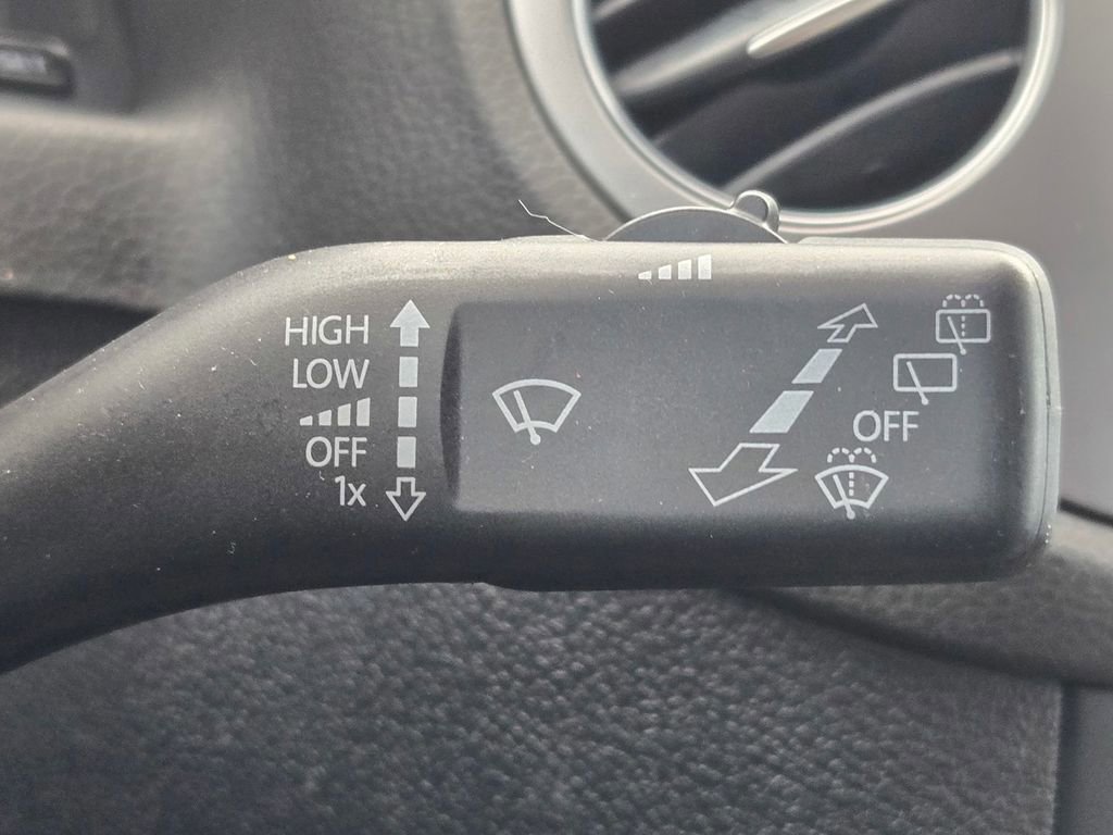 Used 2016 Volkswagen Tiguan S image 23