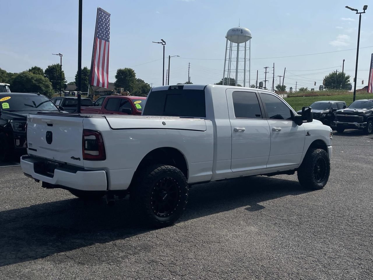 Used 2023 RAM 2500 Laramie w/ Night Edition AWD/4WD image 6