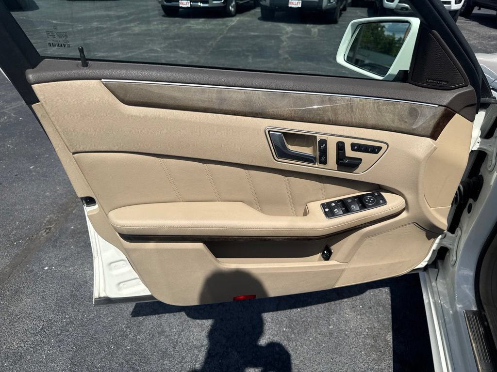 Used 2010 Mercedes-Benz E 350 Sedan image 14