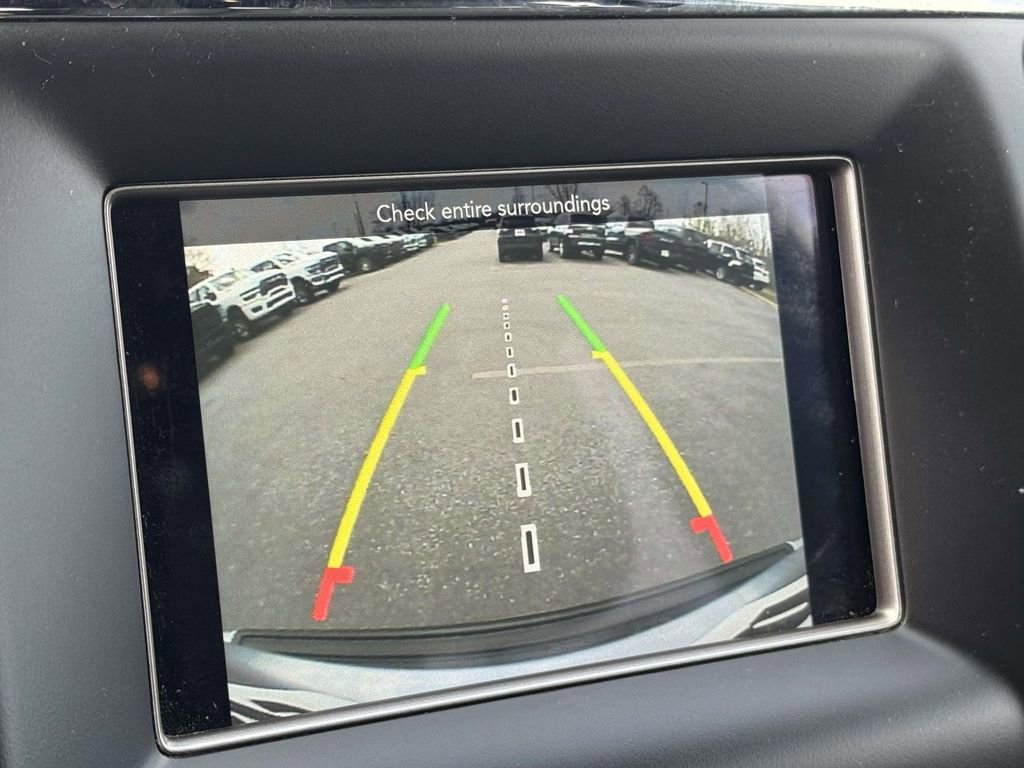 Used 2020 Jeep Grand Cherokee Laredo AWD/4WD image 19