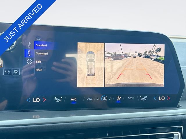 New 2026 Chevrolet Traverse LT FWD image 17
