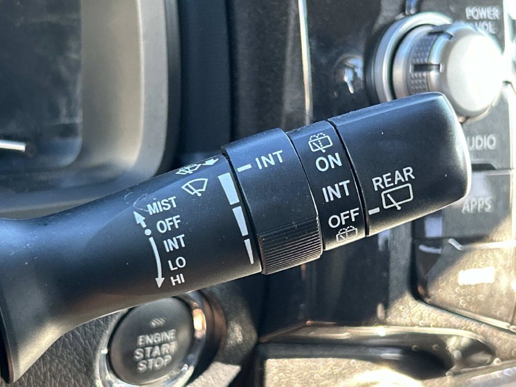 Used 2019 Toyota 4Runner Limited AWD/4WD image 34