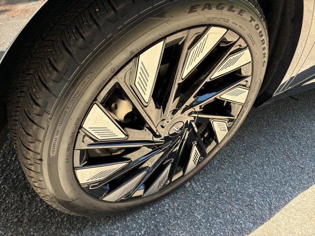 Certified 2024 Lincoln Nautilus Reserve w/ Jet Appearance Package (87T) AWD/4WD image 11