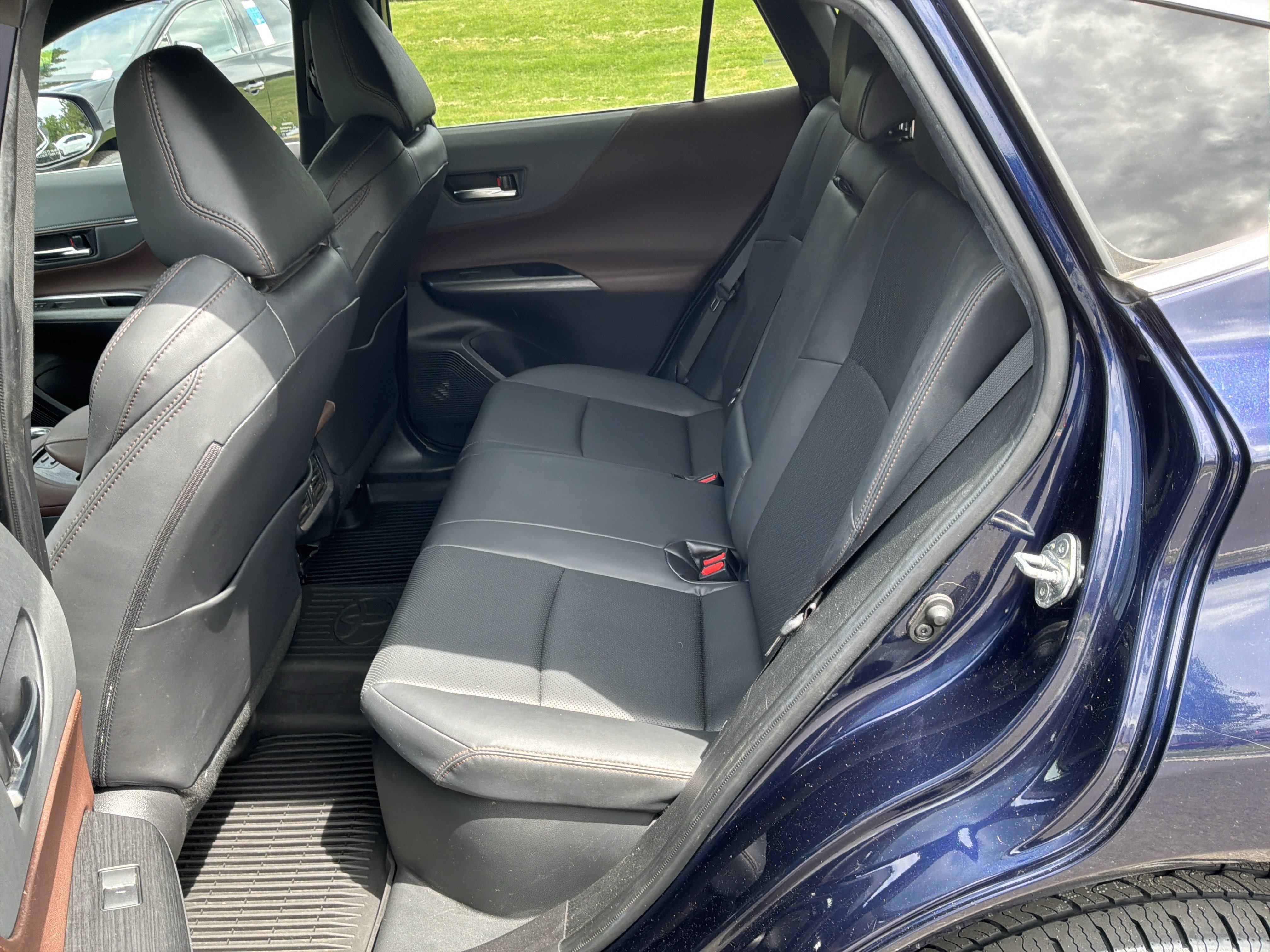 Used 2023 Toyota Venza Limited AWD/4WD image 30