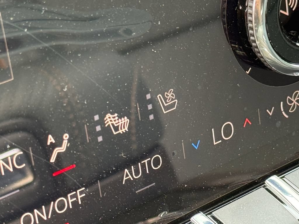 New 2026 GMC Yukon AT4 w/ AT4 Premium Package AWD/4WD image 33