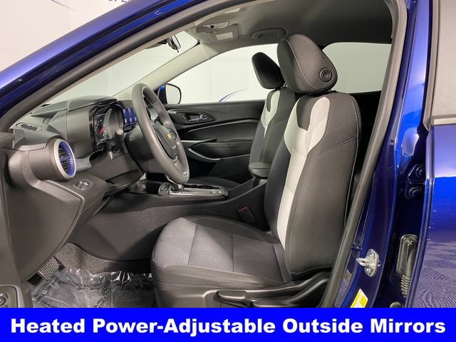 Certified 2024 Chevrolet Trax LS w/ LS Convenience Package FWD image 11