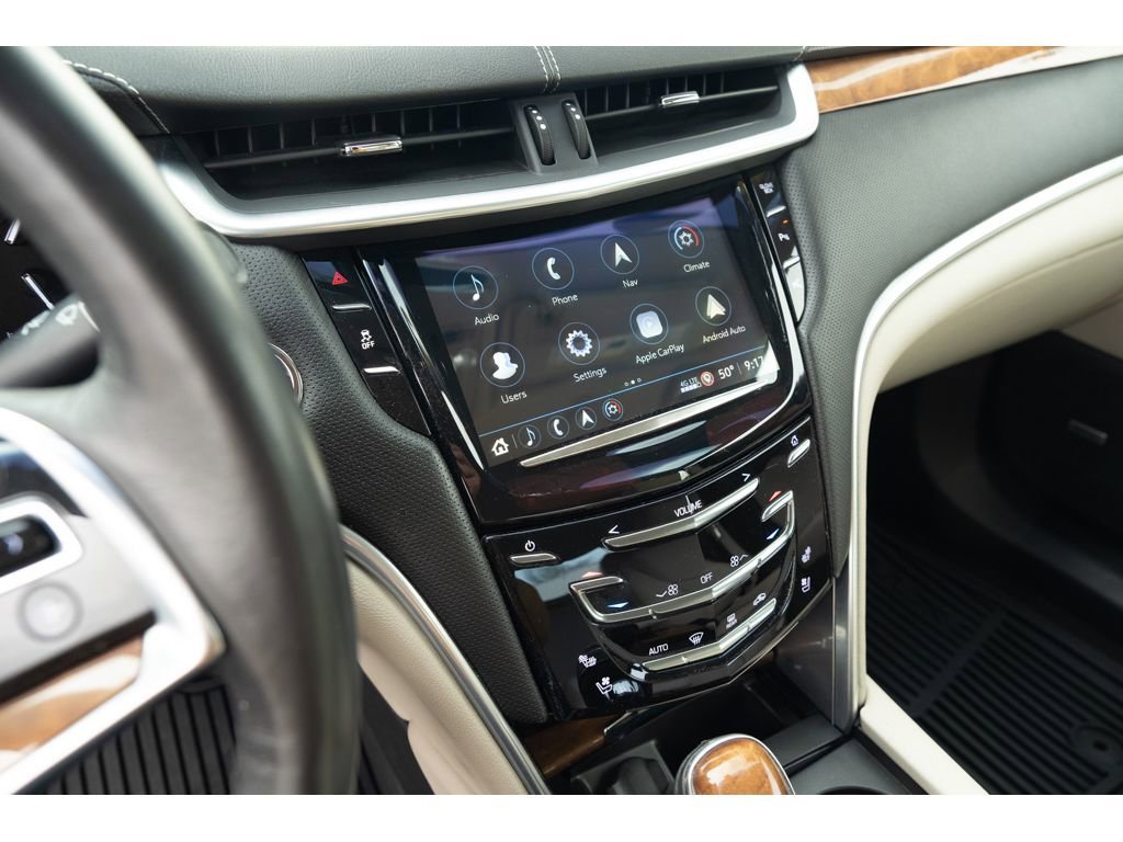 Used 2019 Cadillac XTS Luxury image 16