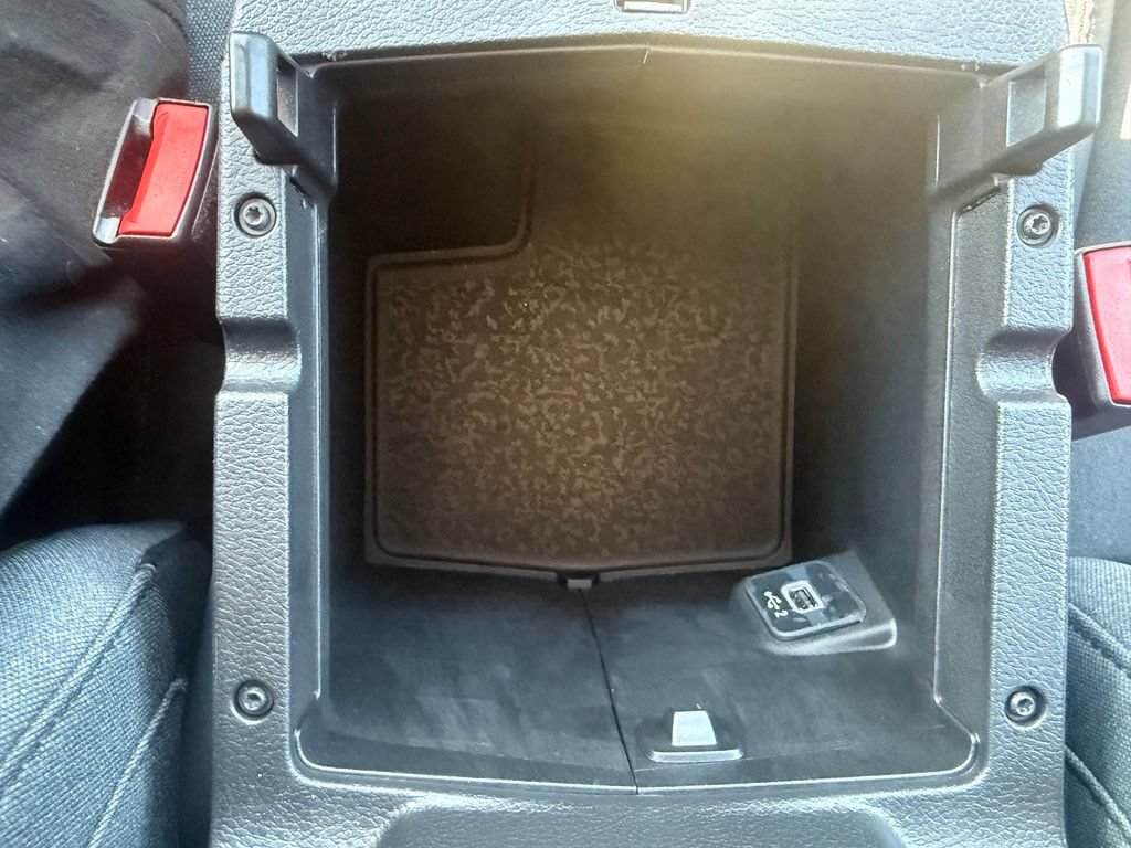 Used 2025 Jeep Wrangler Unlimited Sahara AWD/4WD image 33