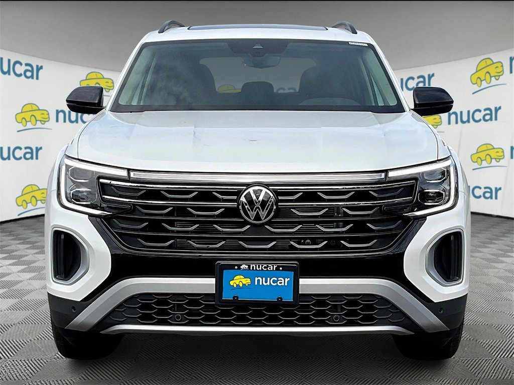 New 2026 Volkswagen Atlas Peak Edition image 3