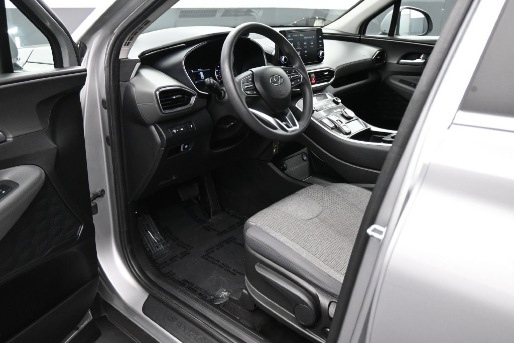 Used 2023 Hyundai Santa Fe SE w/ Cargo Package AWD/4WD image 2