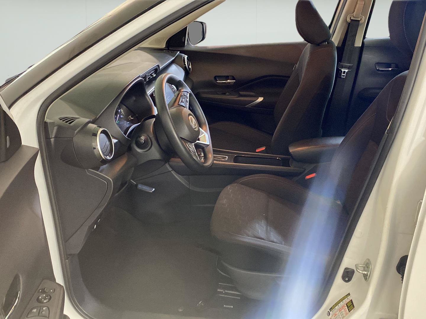 Used 2024 Nissan Kicks SV FWD image 13