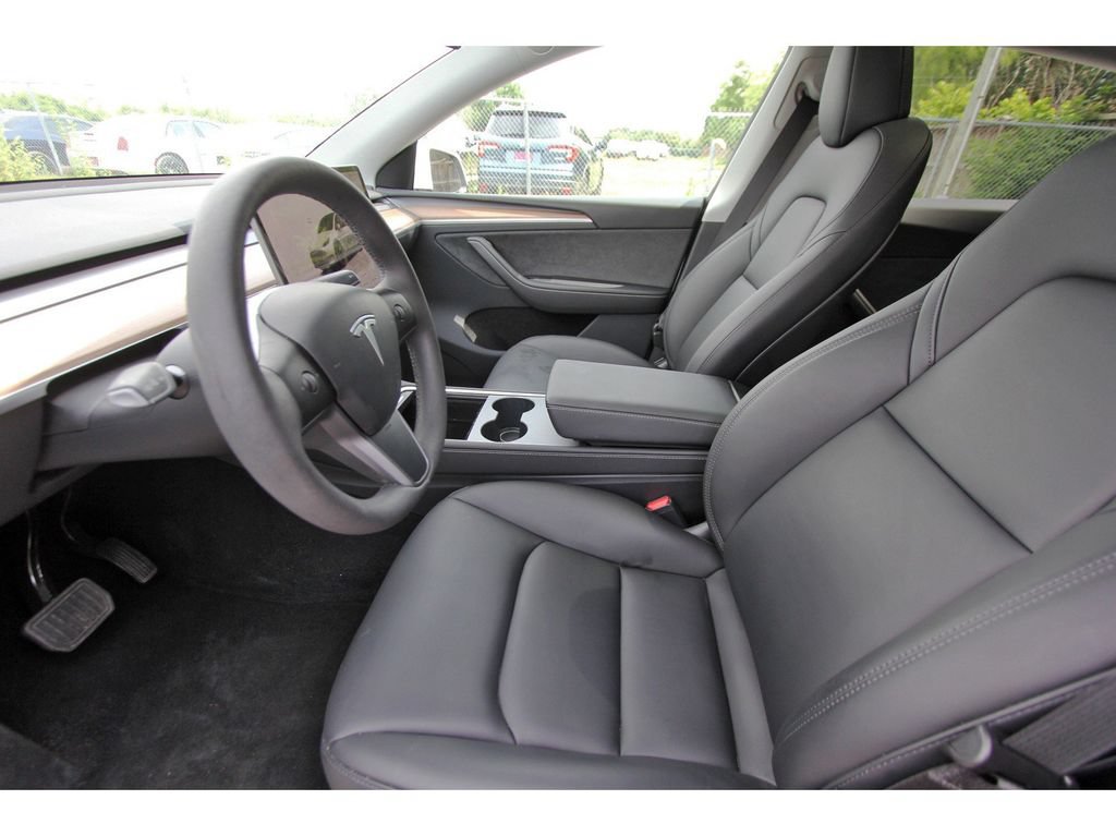 Used 2023 Tesla Model Y Long Range AWD/4WD image 15