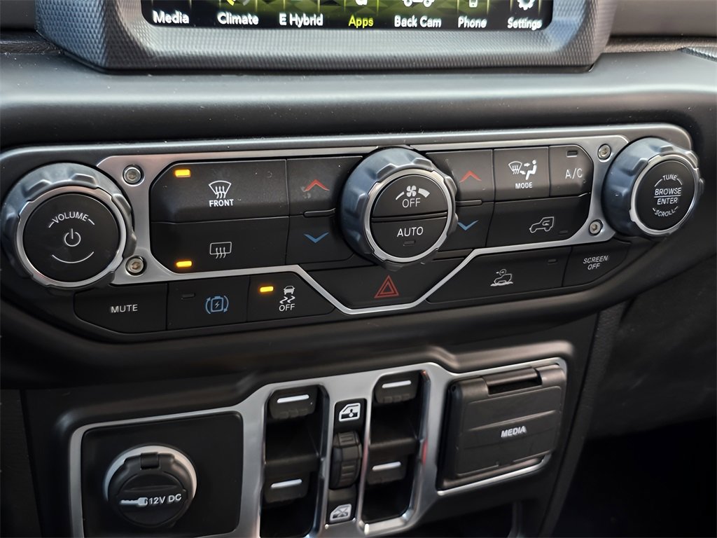 Used 2022 Jeep Wrangler Unlimited Rubicon 4xe image 32