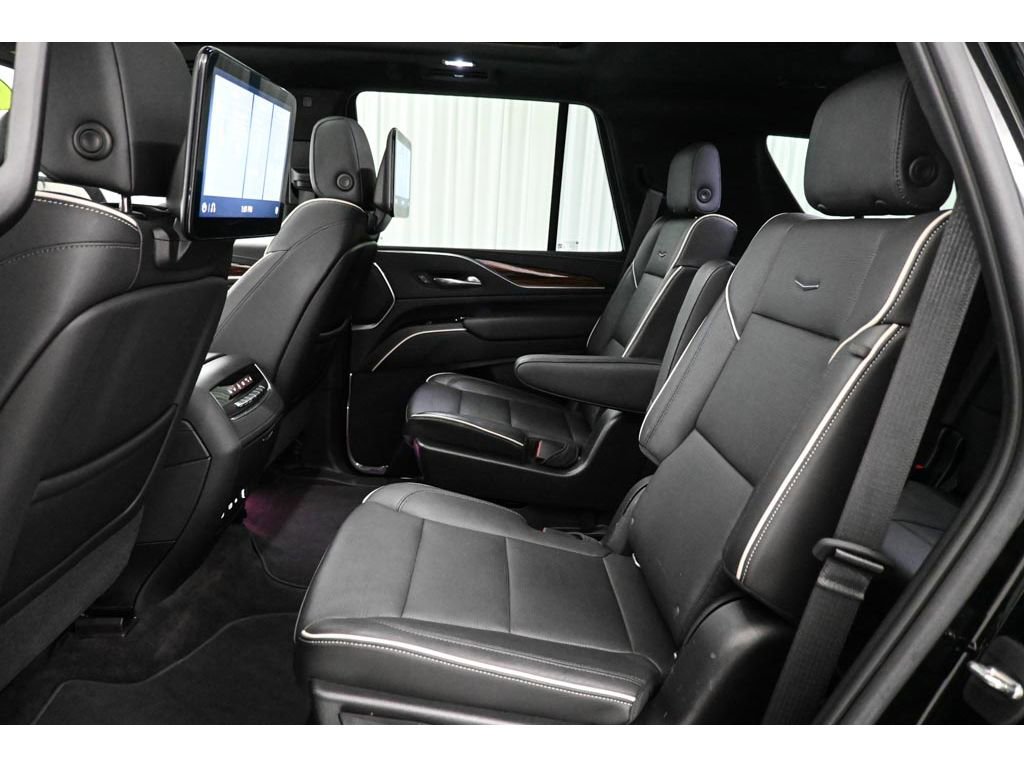 Used 2021 Cadillac Escalade Premium Luxury AWD/4WD image 30