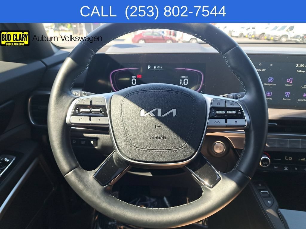 Used 2025 Kia Telluride AWD image 26